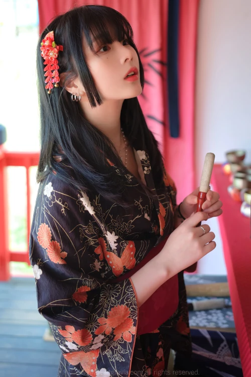 Read more about the article JangJoo 장주, ArtGravia Vol.400 Photobook Set.01