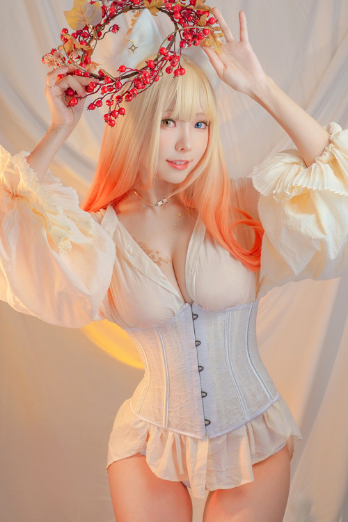 Read more about the article Cosplay ElyEE子 Cat魔女與貓