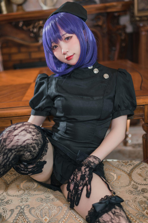 Read more about the article Cosplay 花铃 黑江雫护士