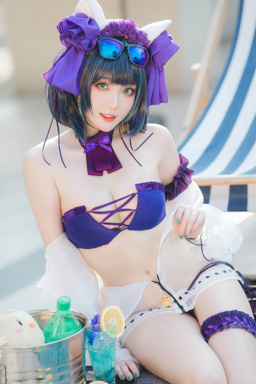 Read more about the article Cosplay 瓜希酱福利 柴郡泳装