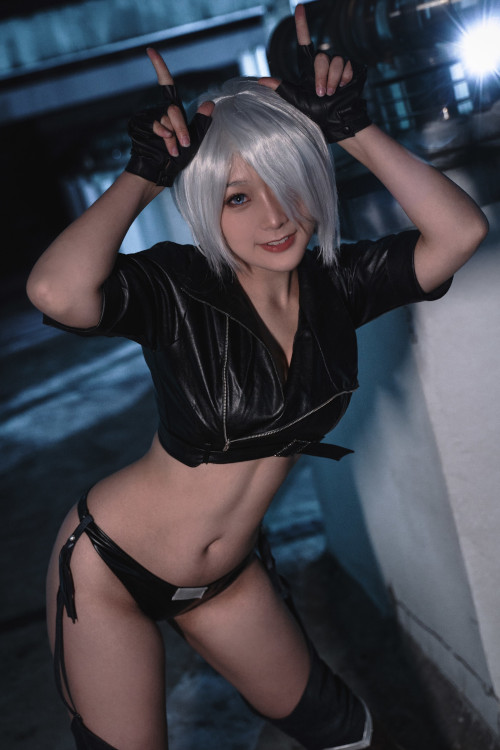 Read more about the article Cosplay 三刀刀Miido 拳皇安琪儿