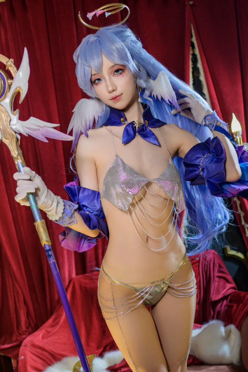 Read more about the article Cosplay 狐玖玖 崩坏 星穹铁道 知更鸟