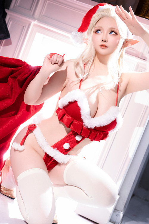 Read more about the article Cosplay 星之迟迟Hoshilily 圣诞精灵篇B 圣诞老人 Set.01