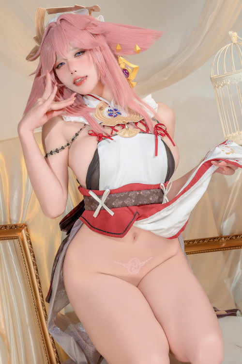 Read more about the article Cosplay 黏黏团子兔 春江水暖 神子贺岁 Set.01