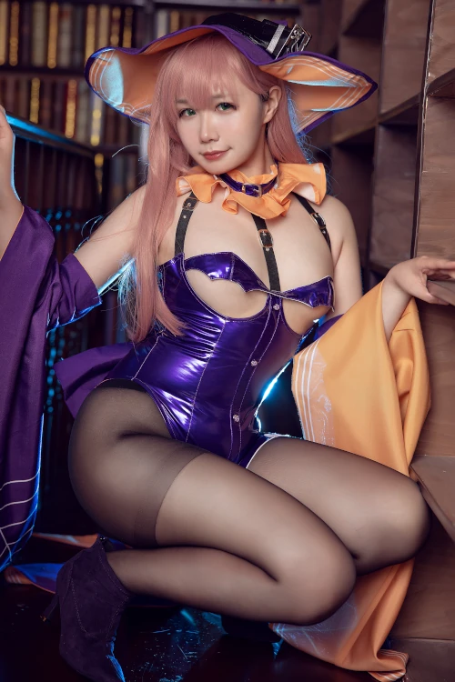 Read more about the article Cosplay 麻花麻花酱 孟菲斯