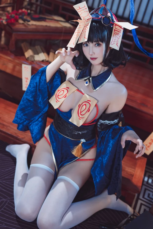 Read more about the article Cosplay 羽生三未 华甲欢庆僵尸三未全