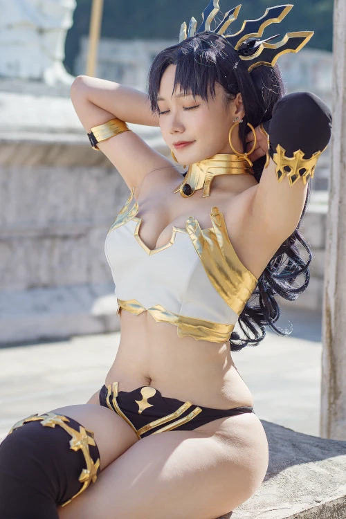 Read more about the article Cosplay 麻花麻花酱 伊什塔尔