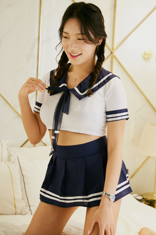 Read more about the article MINI 미니, Photobook #1 Cutie Mini