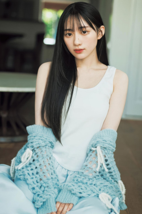 Read more about the article Sakura Kawasaki 川﨑桜, Young Jump 2025 No.35 (ヤングジャンプ 2025年35号)