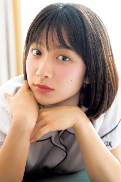 Read more about the article Yumia Fujisaki 藤﨑ゆみあ, Young Jump 2025 No.50 (ヤングジャンプ 2025年50号)