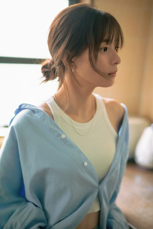 Read more about the article Kyoko Yoshine 芳根京子, Shonen Magazine 2025 No.50 (週刊少年マガジン 2025年50号)