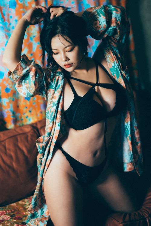 Read more about the article Sun Hye 선혜, Loozy ‘Holyday in Hongkong’ Set.02