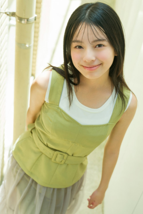 Read more about the article 竹下優名・小國舞羽・藤本唯千夏, Young Magazine 2025 No.35 (ヤングマガジン 2025年35号)