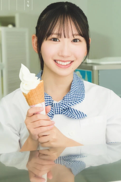Read more about the article Kaho Fujishima 藤嶌果歩, Shonen Sunday 2026 No.07 (週刊少年サンデー 2026年7号)