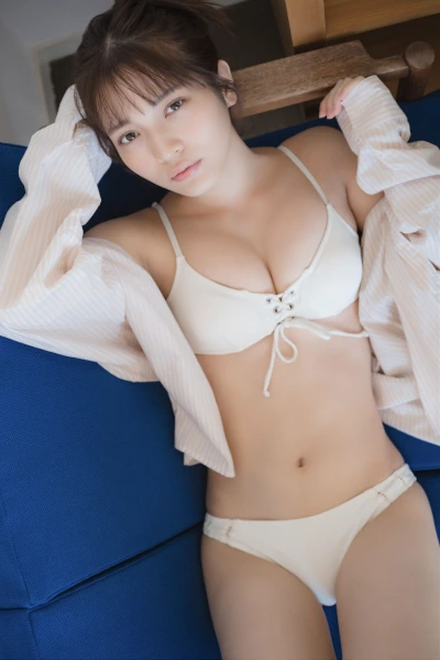 Read more about the article Nanako Kurosaki 黒嵜菜々子, BUBKAデジタル写真集 2025.08.14 200ページ超特装版